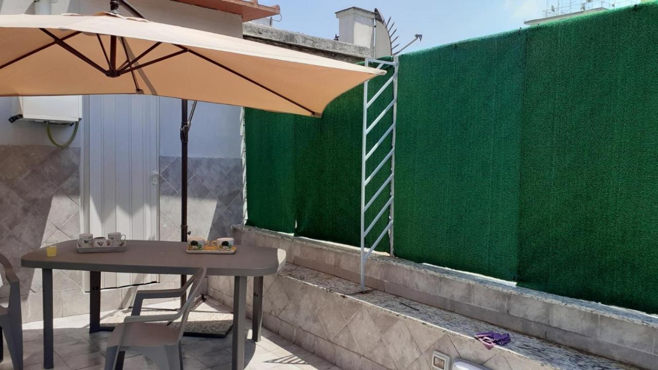 La Dimora Di Rosy Hotel Наполи Екстериор снимка