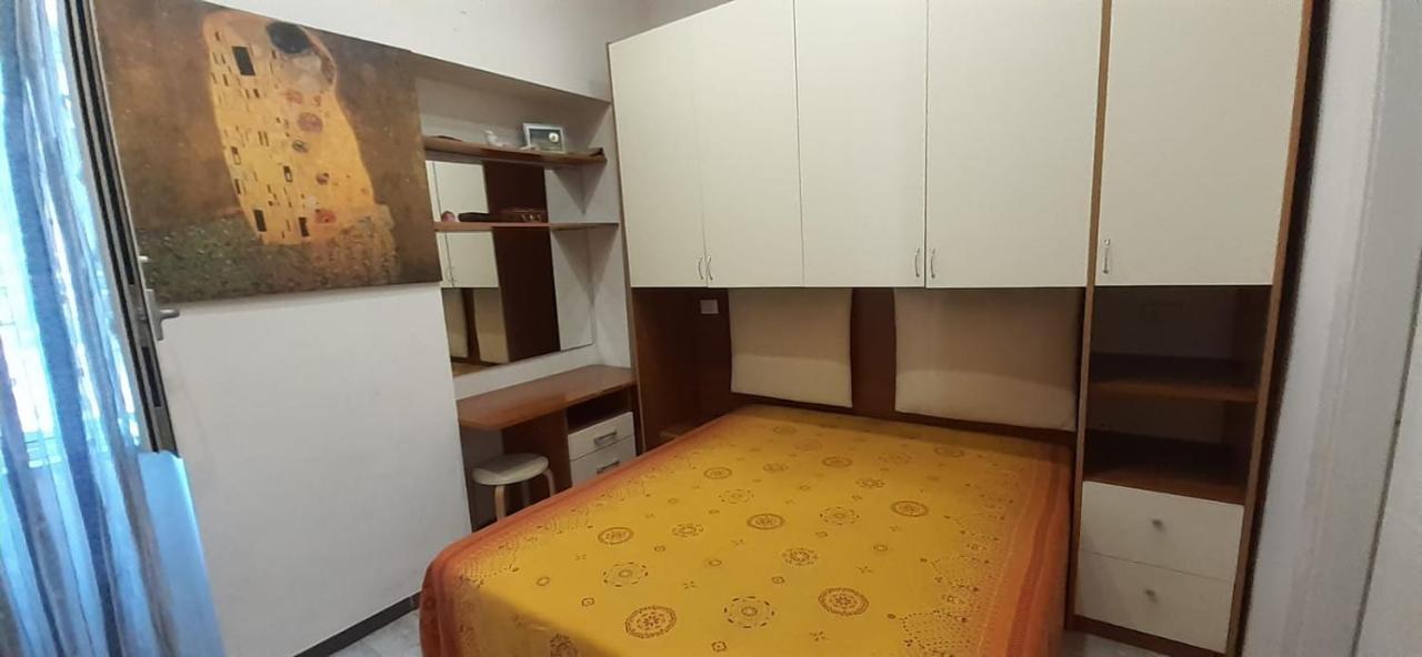 La Dimora Di Rosy Hotel Наполи Екстериор снимка