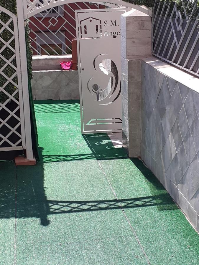 La Dimora Di Rosy Hotel Наполи Екстериор снимка