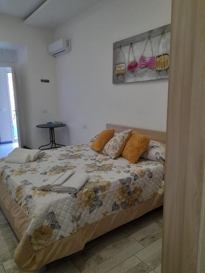 La Dimora Di Rosy Hotel Наполи Екстериор снимка